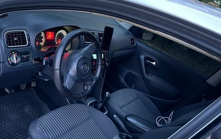 Volkswagen Polo VI (EU Market), 2011 год, 680 000 рублей, 16 фотография