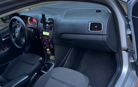 Volkswagen Polo VI (EU Market), 2011 год, 680 000 рублей, 12 фотография