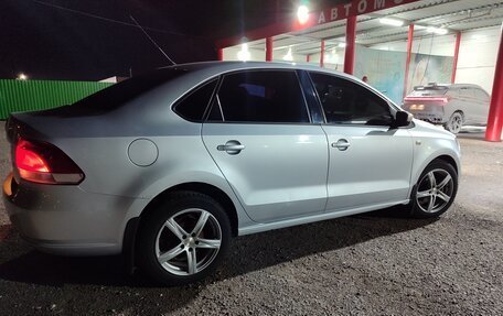 Volkswagen Polo VI (EU Market), 2011 год, 680 000 рублей, 31 фотография