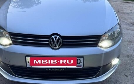 Volkswagen Polo VI (EU Market), 2011 год, 680 000 рублей, 25 фотография