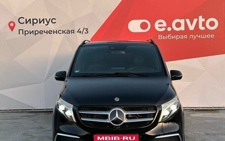 Mercedes-Benz V-Класс, 2018 год, 4 190 000 рублей, 2 фотография