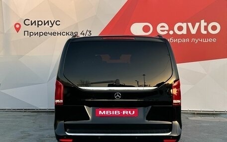 Mercedes-Benz V-Класс, 2018 год, 4 190 000 рублей, 5 фотография