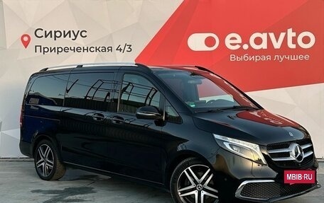 Mercedes-Benz V-Класс, 2018 год, 4 190 000 рублей, 3 фотография