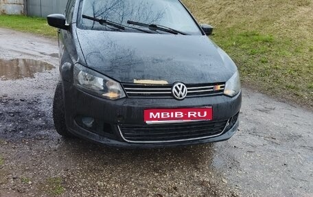 Volkswagen Polo VI (EU Market), 2011 год, 350 000 рублей, 1 фотография