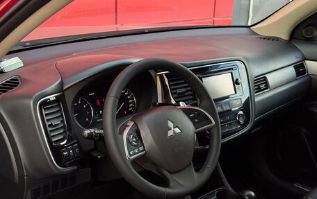 Mitsubishi Outlander III рестайлинг 3, 2013 год, 1 345 000 рублей, 11 фотография