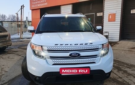 Ford Explorer VI, 2013 год, 1 800 000 рублей, 2 фотография