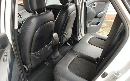 Hyundai ix35 I рестайлинг, 2012 год, 1 100 000 рублей, 9 фотография