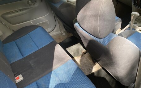 Mazda Demio III (DE), 2001 год, 135 000 рублей, 18 фотография