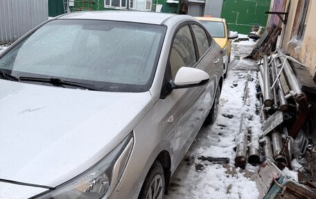 Hyundai Solaris II рестайлинг, 2019 год, 1 100 000 рублей, 4 фотография