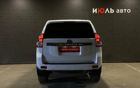 Toyota Land Cruiser Prado 150 рестайлинг 2, 2015 год, 3 700 000 рублей, 6 фотография