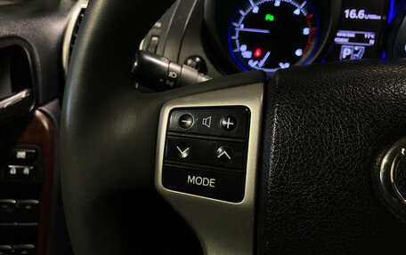 Toyota Land Cruiser Prado 150 рестайлинг 2, 2015 год, 3 700 000 рублей, 17 фотография