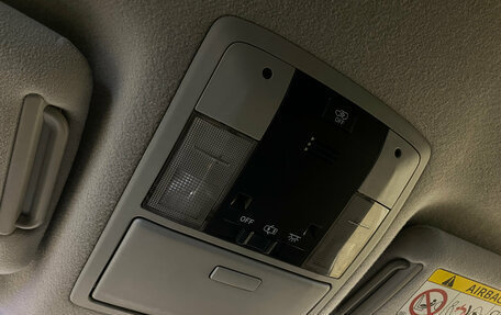 Toyota Land Cruiser Prado 150 рестайлинг 2, 2015 год, 3 700 000 рублей, 23 фотография