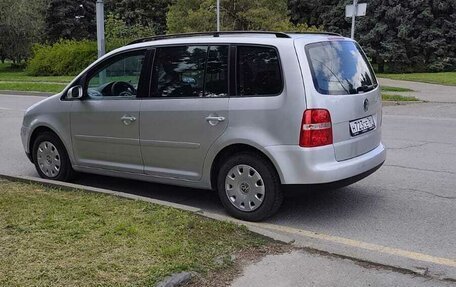Volkswagen Touran III, 2004 год, 560 000 рублей, 5 фотография