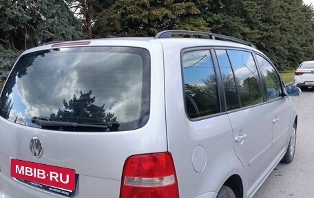 Volkswagen Touran III, 2004 год, 560 000 рублей, 10 фотография