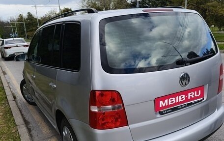 Volkswagen Touran III, 2004 год, 560 000 рублей, 8 фотография