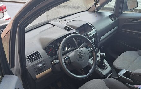 Opel Zafira B, 2011 год, 380 000 рублей, 3 фотография