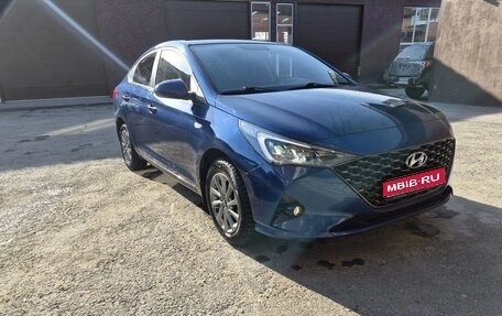 Hyundai Solaris II рестайлинг, 2022 год, 1 700 000 рублей, 1 фотография