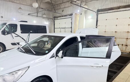 Hyundai Solaris II рестайлинг, 2011 год, 880 000 рублей, 9 фотография