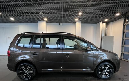 Volkswagen Touran III, 2012 год, 816 000 рублей, 2 фотография