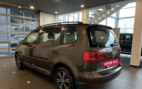 Volkswagen Touran III, 2012 год, 816 000 рублей, 5 фотография