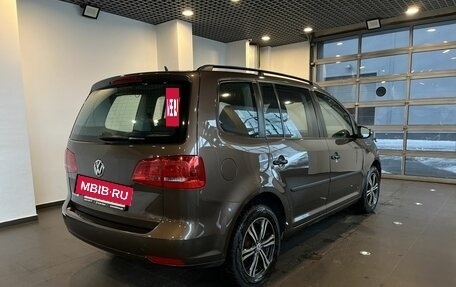 Volkswagen Touran III, 2012 год, 816 000 рублей, 3 фотография