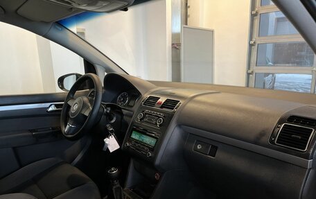 Volkswagen Touran III, 2012 год, 816 000 рублей, 12 фотография