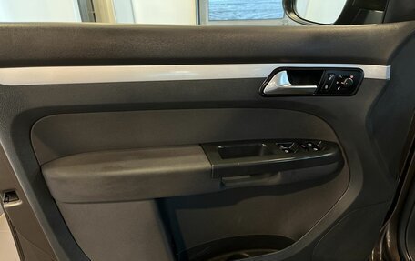 Volkswagen Touran III, 2012 год, 816 000 рублей, 21 фотография
