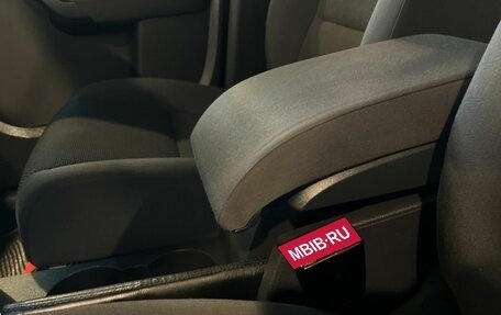 Volkswagen Touran III, 2012 год, 816 000 рублей, 31 фотография