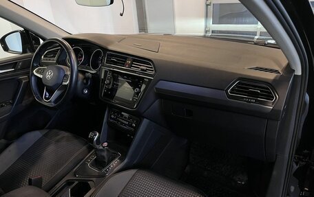 Volkswagen Tiguan II, 2022 год, 2 540 000 рублей, 12 фотография