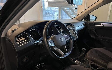 Volkswagen Tiguan II, 2022 год, 2 540 000 рублей, 22 фотография