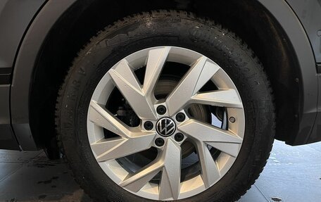 Volkswagen Tiguan II, 2022 год, 2 540 000 рублей, 19 фотография