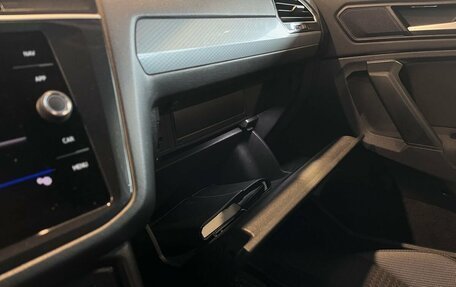 Volkswagen Tiguan II, 2022 год, 2 540 000 рублей, 29 фотография