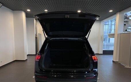 Volkswagen Tiguan II, 2022 год, 2 540 000 рублей, 37 фотография