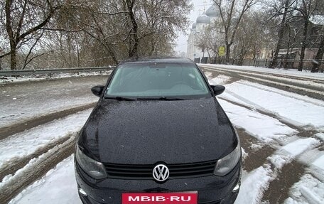 Volkswagen Polo VI (EU Market), 2012 год, 700 000 рублей, 1 фотография