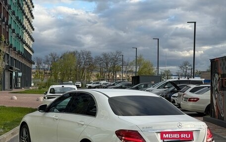 Mercedes-Benz E-Класс, 2020 год, 3 800 000 рублей, 4 фотография