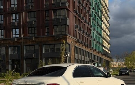 Mercedes-Benz E-Класс, 2020 год, 3 800 000 рублей, 3 фотография