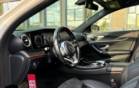 Mercedes-Benz E-Класс, 2020 год, 3 800 000 рублей, 5 фотография