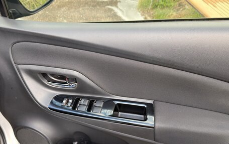 Toyota Vitz, 2019 год, 1 050 000 рублей, 13 фотография