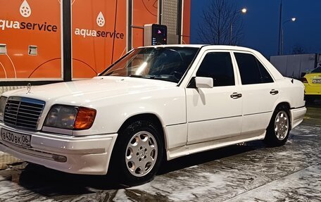 Mercedes-Benz E-Класс, 1993 год, 650 000 рублей, 16 фотография