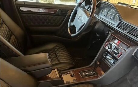 Mercedes-Benz E-Класс, 1993 год, 650 000 рублей, 23 фотография