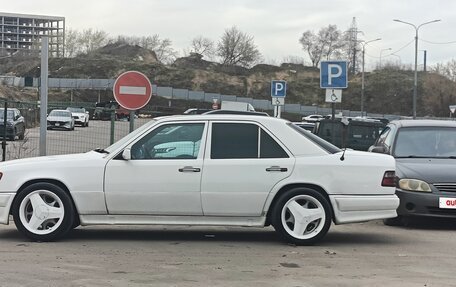 Mercedes-Benz E-Класс, 1993 год, 650 000 рублей, 30 фотография