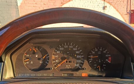 Mercedes-Benz E-Класс, 1993 год, 650 000 рублей, 28 фотография