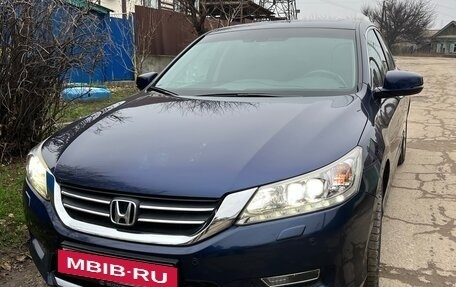 Honda Accord IX рестайлинг, 2013 год, 1 650 000 рублей, 2 фотография