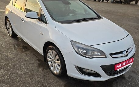 Opel Astra J, 2012 год, 880 000 рублей, 2 фотография