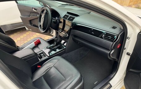 Toyota Camry, 2014 год, 1 850 000 рублей, 5 фотография