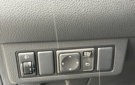 Nissan Tiida, 2011 год, 949 000 рублей, 23 фотография