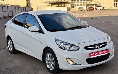 Hyundai Solaris II рестайлинг, 2011 год, 985 000 рублей, 12 фотография
