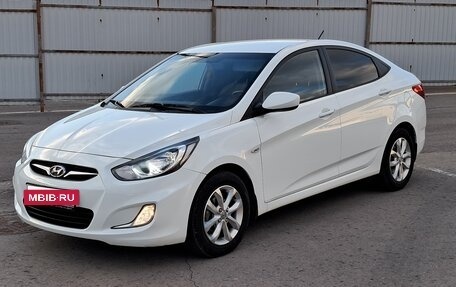 Hyundai Solaris II рестайлинг, 2011 год, 985 000 рублей, 10 фотография