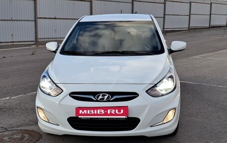 Hyundai Solaris II рестайлинг, 2011 год, 985 000 рублей, 11 фотография