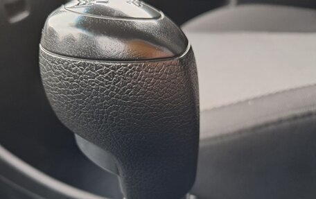 Hyundai Solaris II рестайлинг, 2011 год, 985 000 рублей, 24 фотография